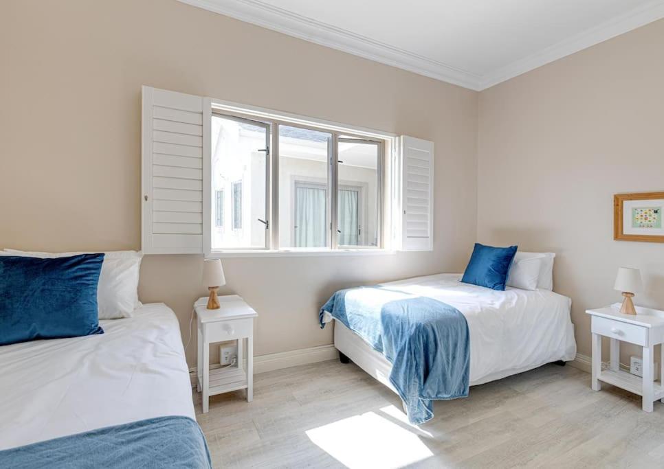 Seafront Retreat In Sandbaai Hermanus Luaran gambar