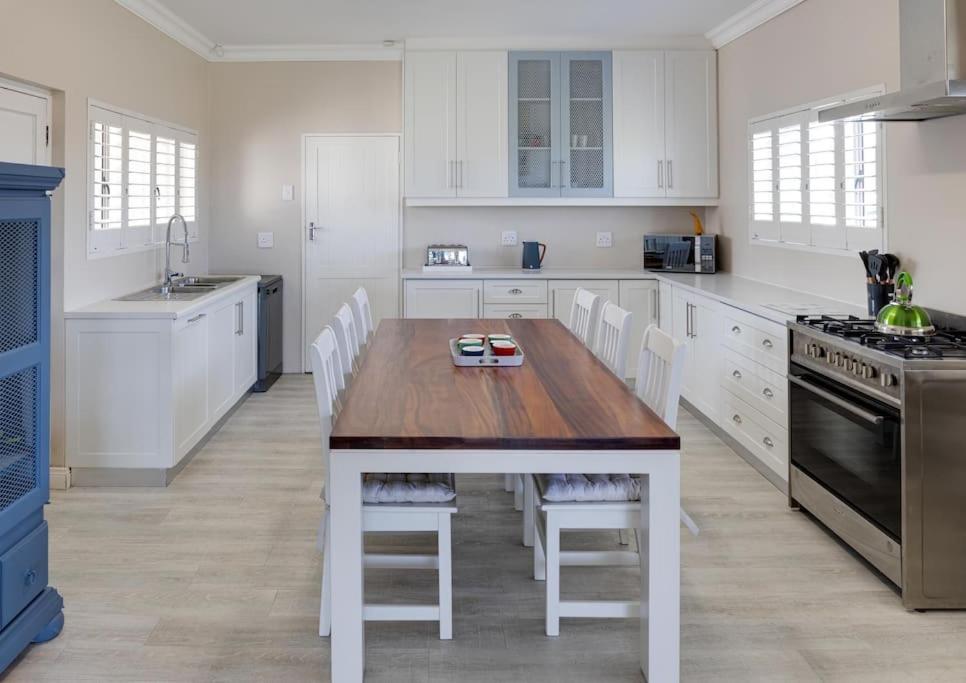 Seafront Retreat In Sandbaai Hermanus Luaran gambar